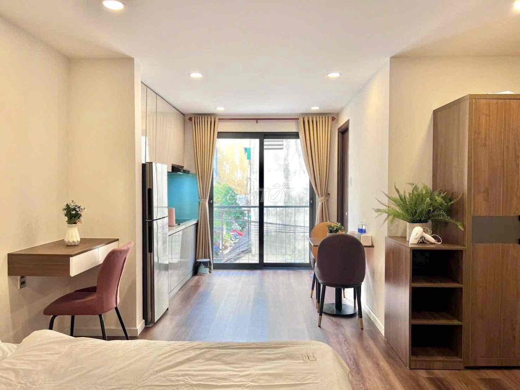 Квартира с балконом 30 м², полностью светлая, на Ле Чык рядом с рынком Батьеу