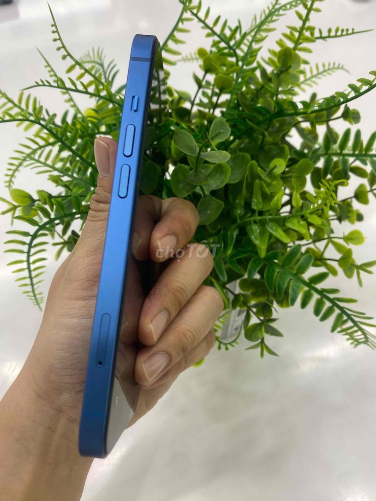Фото 3: Apple iPhone 13 128GB синий