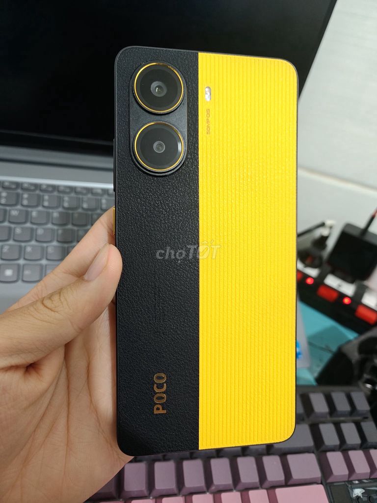 POCO X7 Pro 12GB/256GB черный, золотой, б/у
