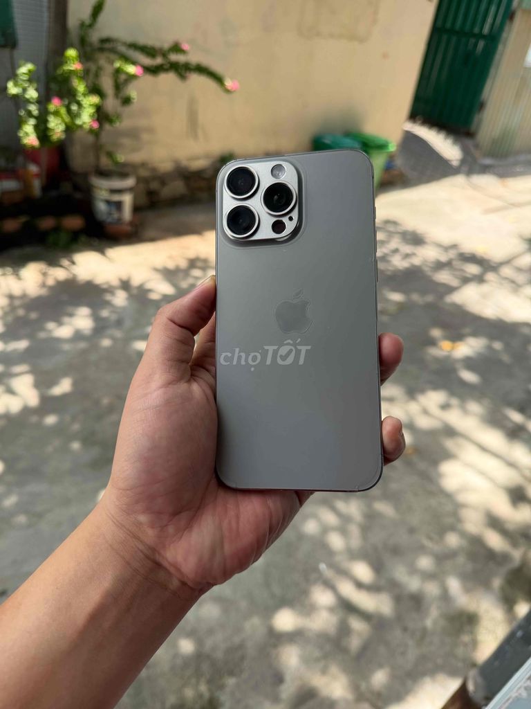 Фото 3: Apple iPhone 15 Pro Max 256GB