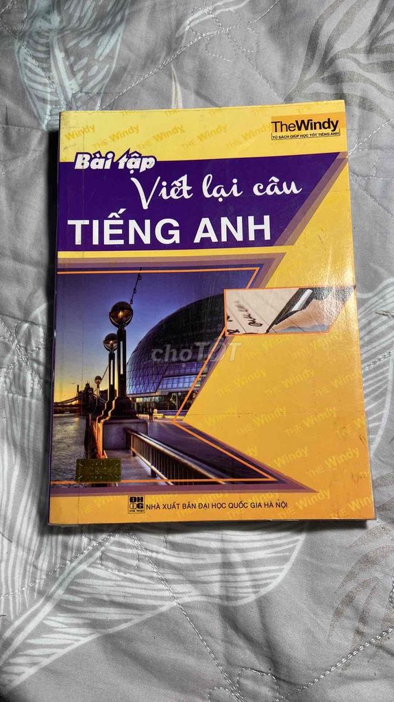 Книга «Переписывание предложений на английском языке», издательство Вьетнамского национального университета