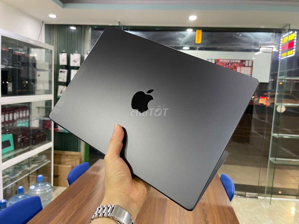 Apple MacBook Pro 14 M5 16GB/512GB Серый