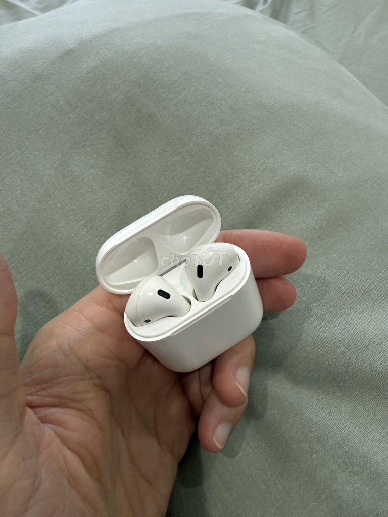 Наушники Apple AirPods 2 Белые, б/у