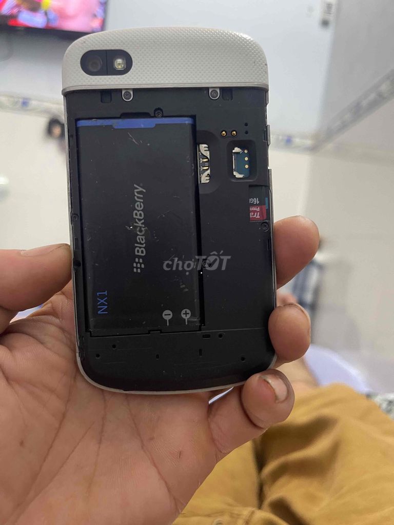 Фото 3: BlackBerry Q10 16GB Белый