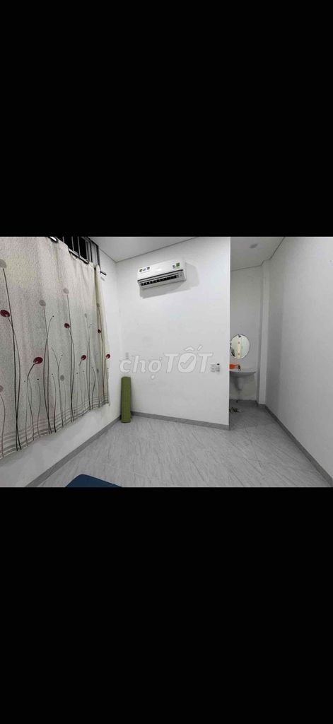 Фото 2: Новый 2-этажный дом с 3 спальнями в районе Ми Ан рядом с мостом Чан Тхи Ли