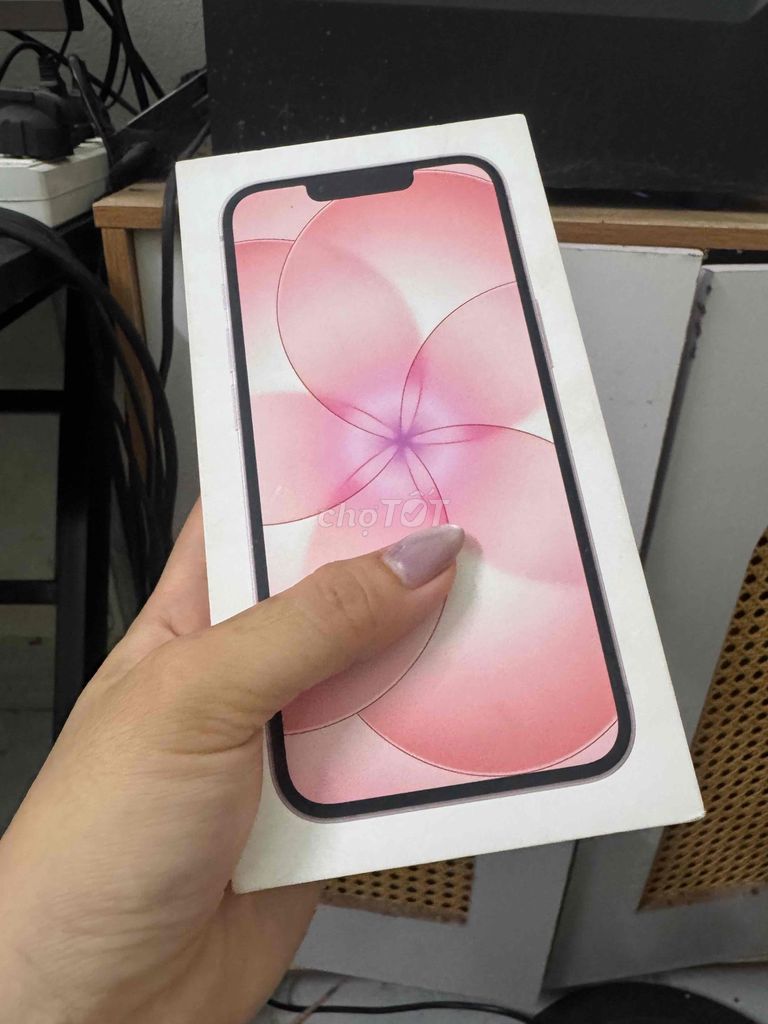 Фото 3: Apple iPhone 17e 512GB Розовый Новый