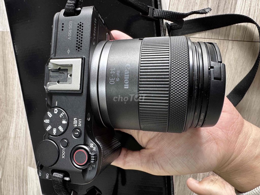 Фото 2: Камера Canon R50V Черная Fullbox