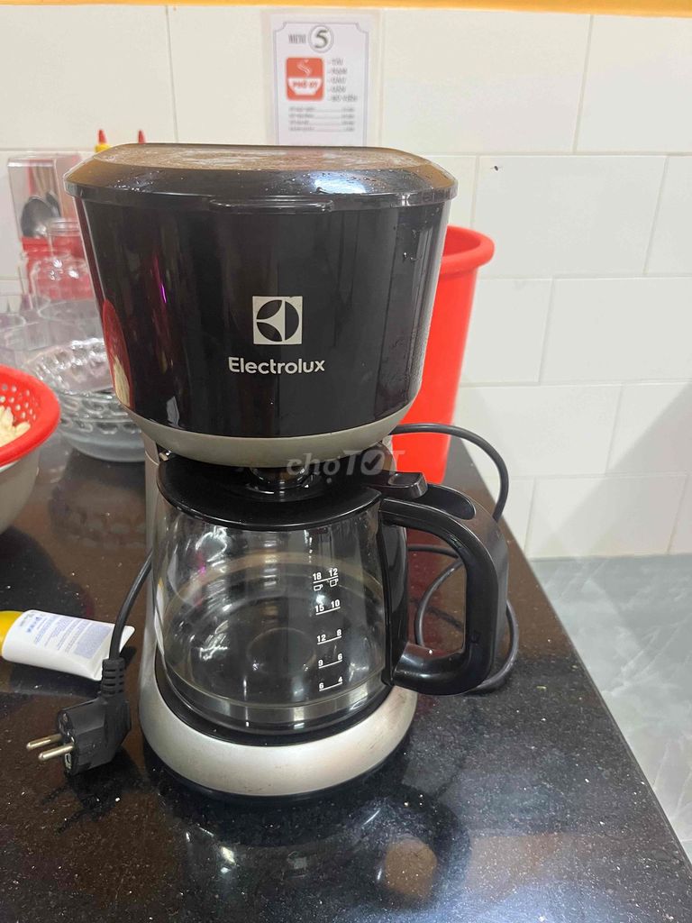 Кофемашина Electrolux Черная, Серебристая