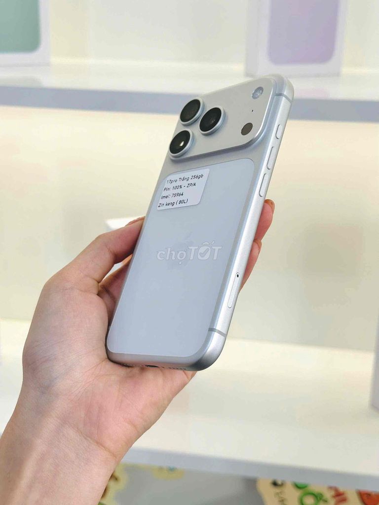 Фото 2: Apple iPhone 14 Pro Max 256GB Вьетнам (золотой)