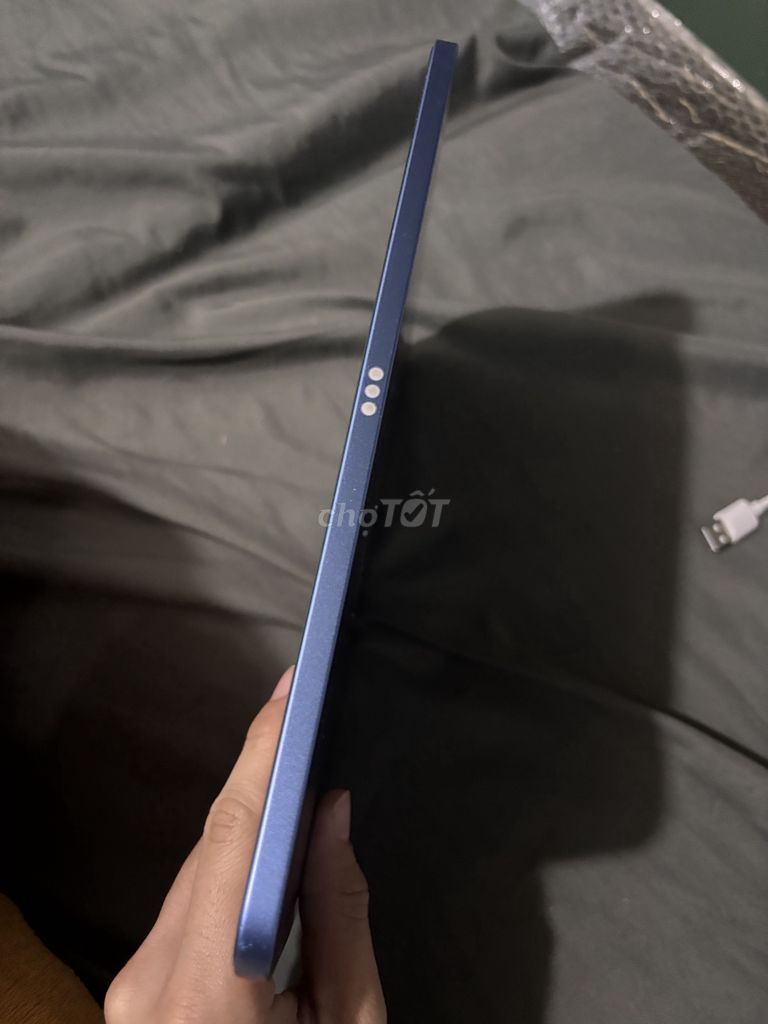 Фото 2: Apple iPad A16 синий, лёгкие царапины, 94% T1/2027