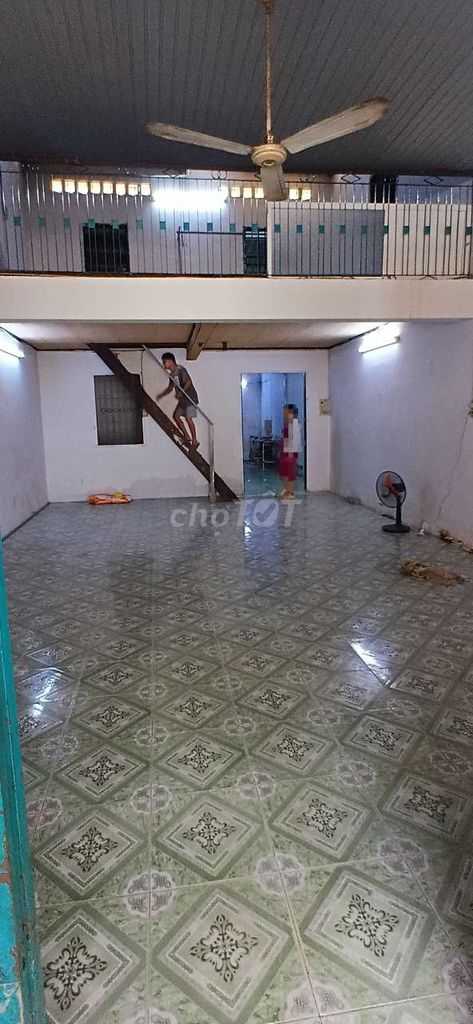 Просторный дом 6×20 м, 3 спальни, проезд для автомобиля