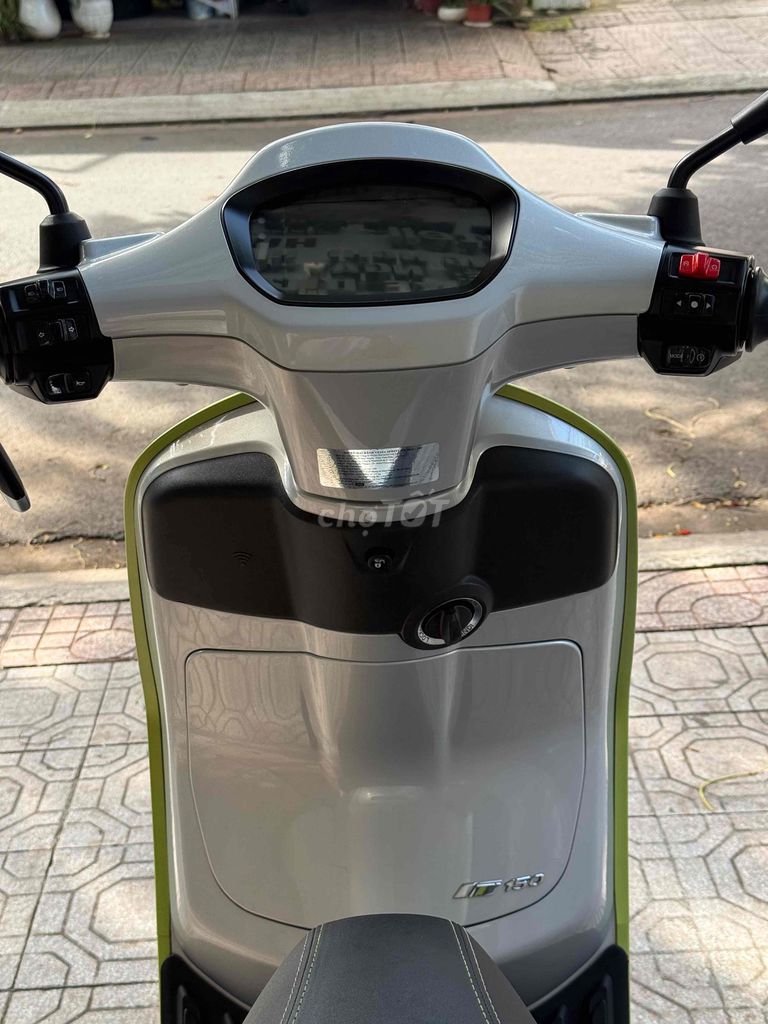 Фото 2: Piaggio Vespa Sprint 150 Tech 2022 Серебристый 4.xxx км