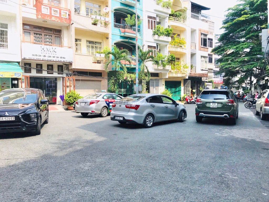 Фото 2: ДОМ 134/29 THANH THAI, Р-Н 10 [4м x 20м, 3 этажа]