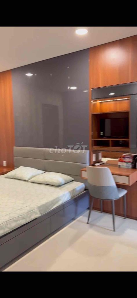 Фото 2: СРОЧНАЯ ПРОДАЖА УГЛОВОЙ КВАРТИРЫ 3 СПАЛЬНИ GATEWAY ВУНГТАУ – 138M² С ПОЛНОЙ МЕБЕЛЬЮ