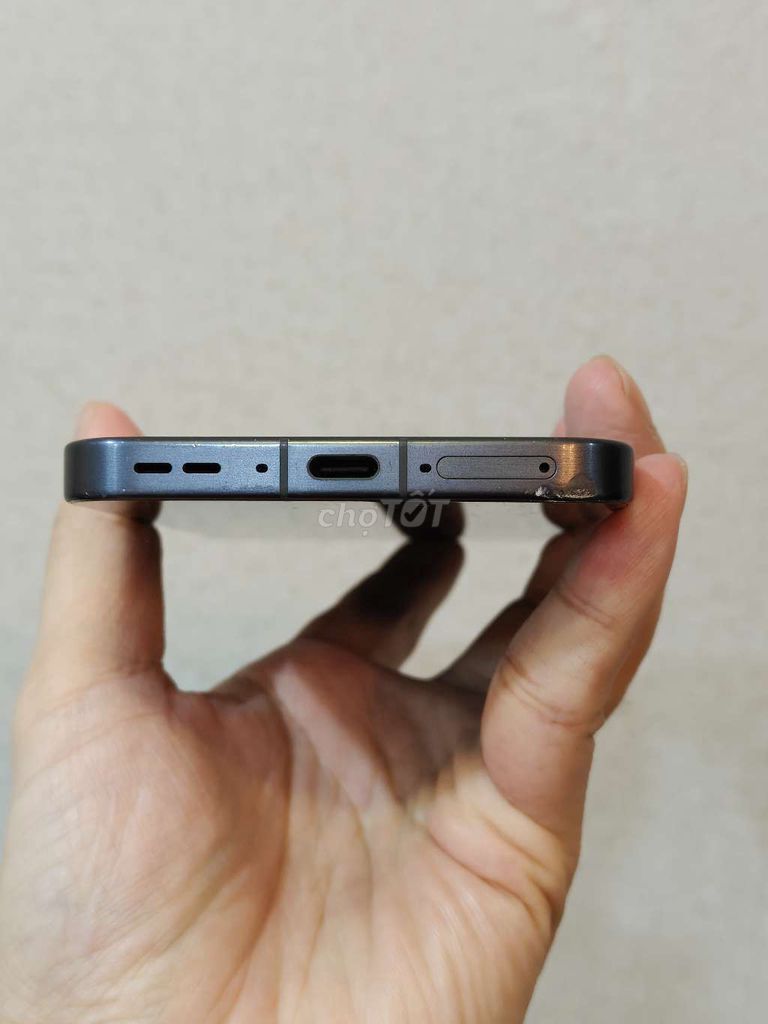 Фото 2: Oppo Find X8 Серый 12GB/256GB
