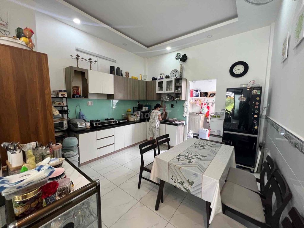 Фото 3: Продаётся дом на улице Ау Зыонг Лан, 130 м², 3 этажа, железобетон