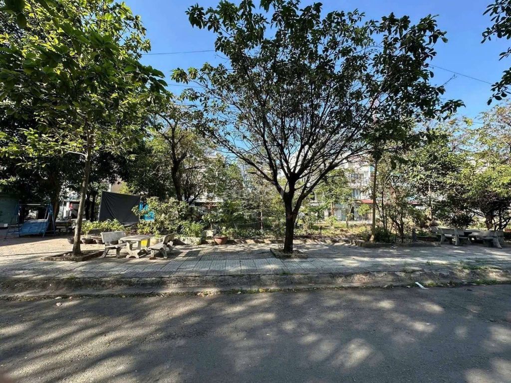 Фото 2: Несколько красивых участков шириной 5 м с видом на парк, ЖК Phú Nhuận, улица Lê Thị Riêng