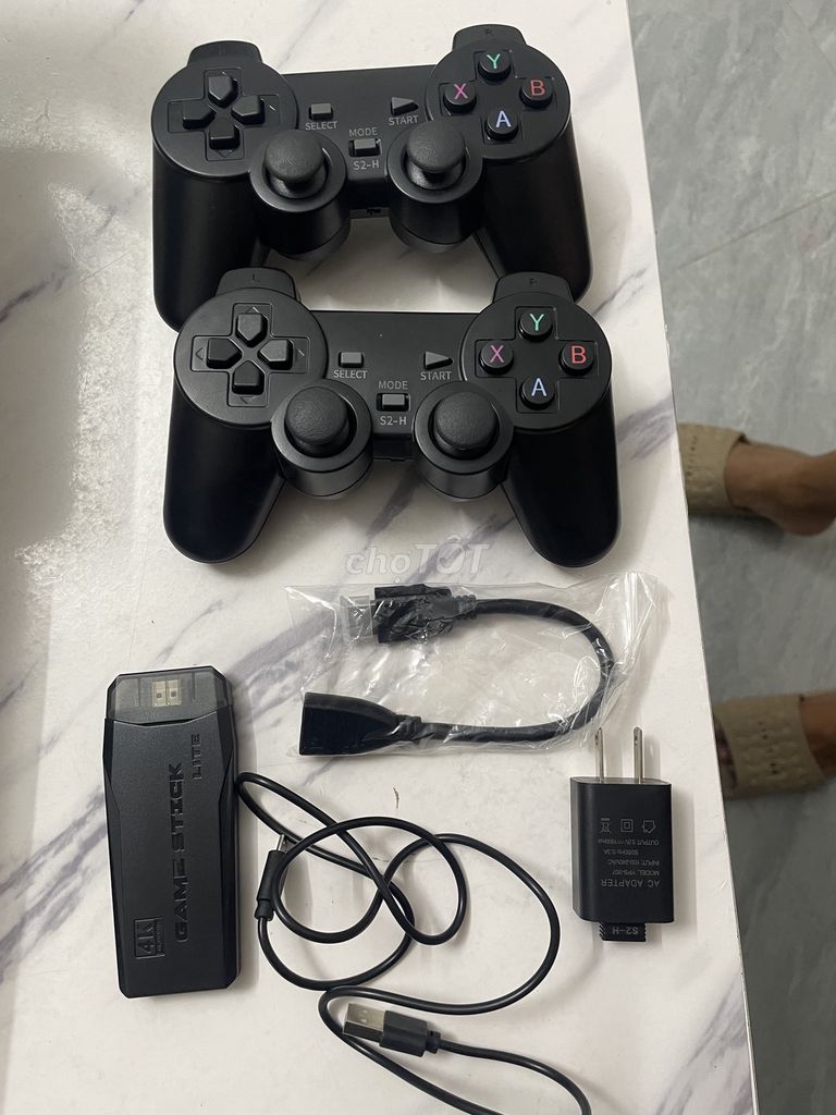 Портативная игровая консоль, чёрная, новая
