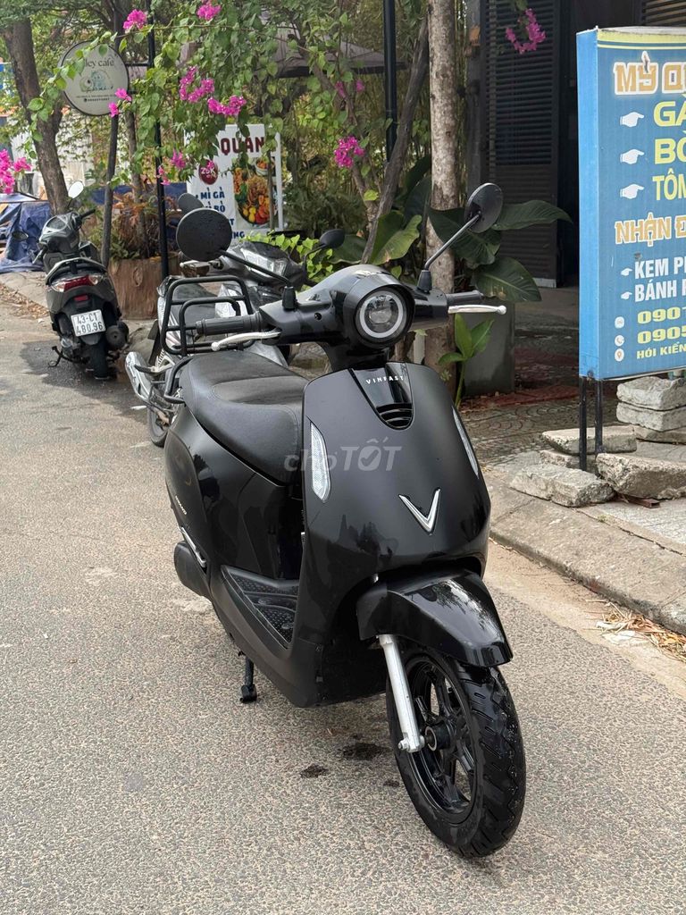 Фото 2: Электромотоцикл VinFast Evo Grand черный, б/у