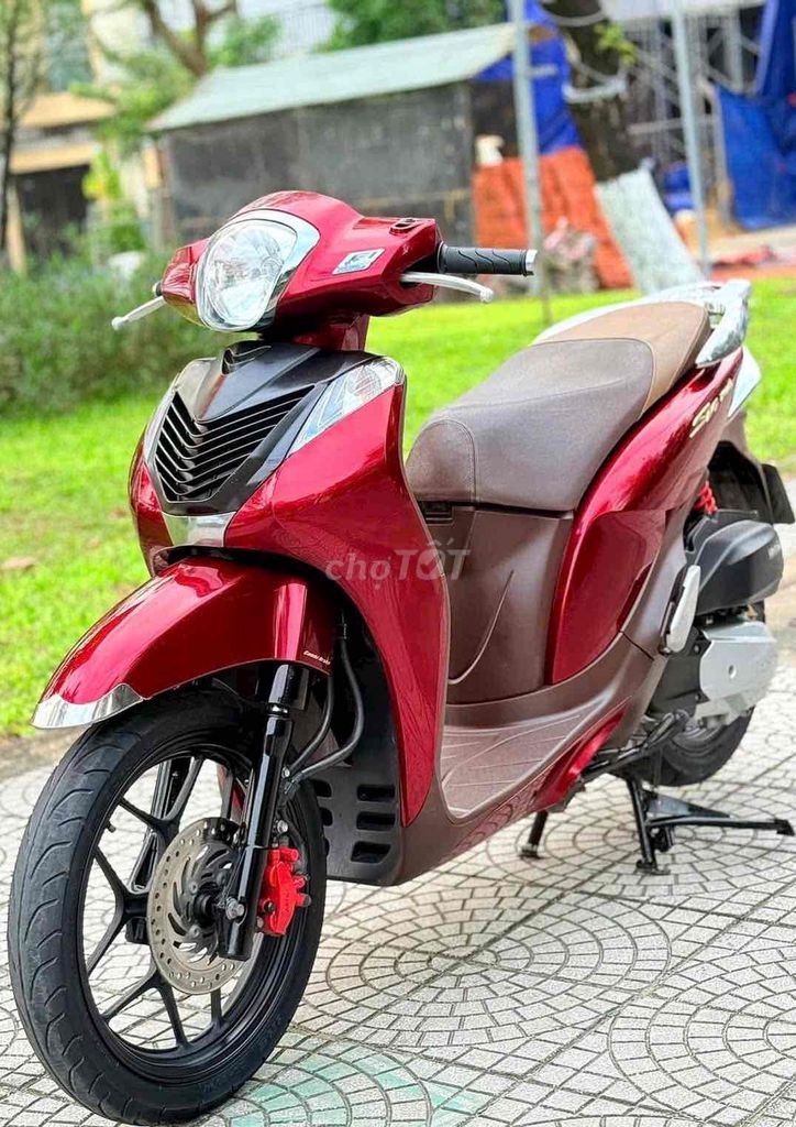 Фото 3: Honda SH Mode 2018 Smartkey Красный