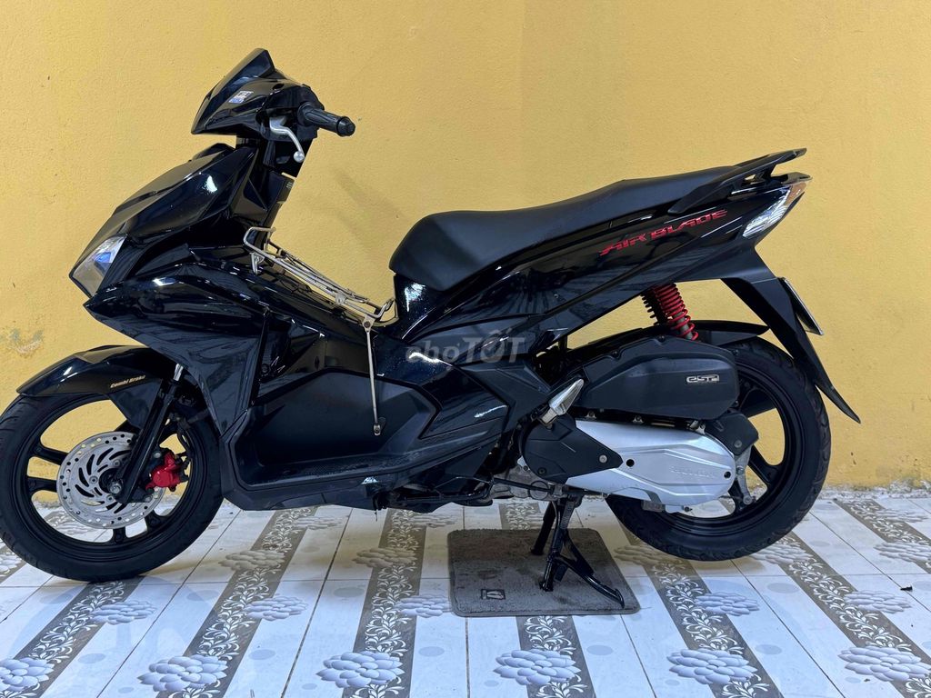 Air Blade 125 2019 Черный глянцевый супер новый 43K1-456.12