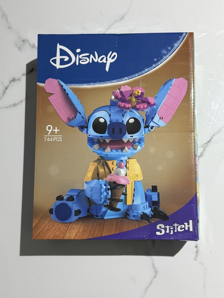 Фото 2: Продаётся новый конструктор Stitch в заводской упаковке, не собирался.