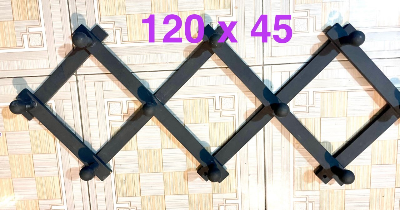 Фото 3: Продаются этажерка для овощей и фруктов за 200, кофемолка за 100, веша