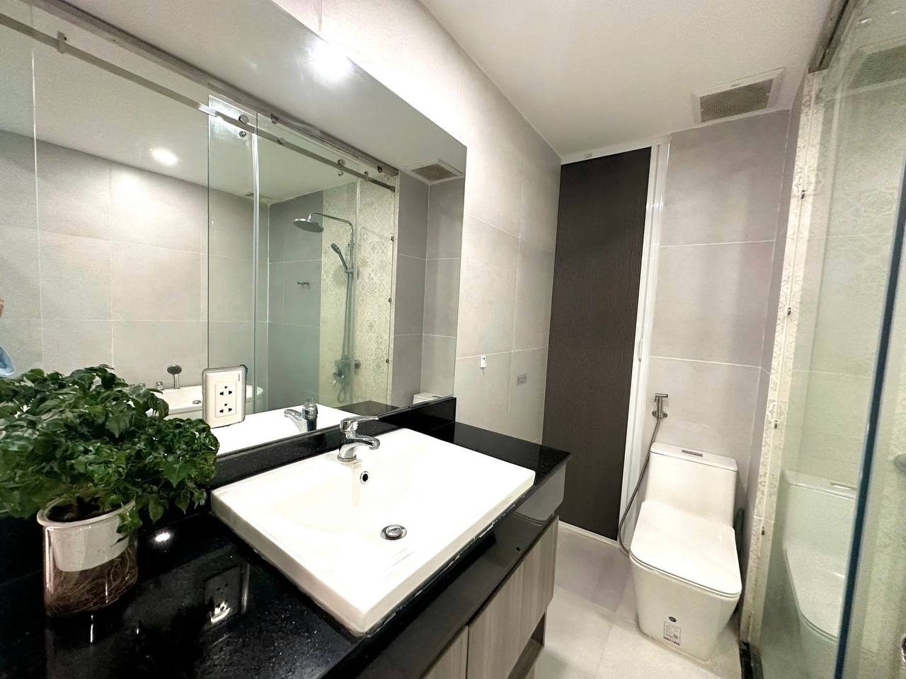 Сдаётся квартира в комплексе Oceanus: 104 м², 2 спальни, 2 ванные, полностью меблирована.