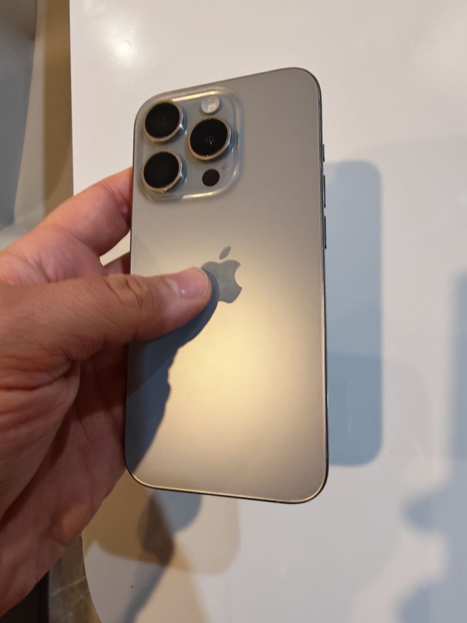 iPhone 15 Pro на 512 Гб, ресурс аккумулятора 88%