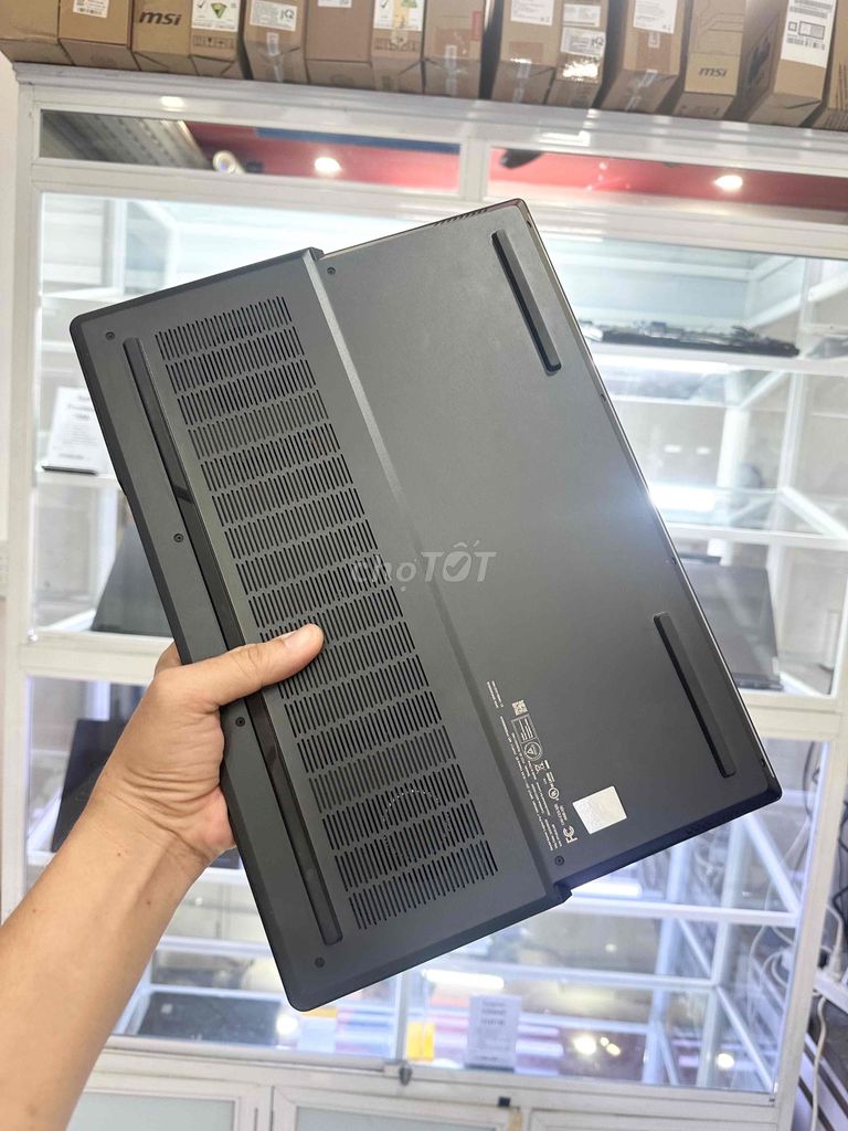 Фото 3: Продаётся игровой ноутбук Lenovo Legion Pro 7 16 IRXH8 с процессором Core i9-13900Hx…