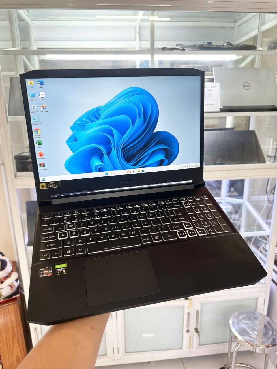 Игровой ноутбук Acer Nitro 5 AN515-45: AMD Ryzen 7-5800H, 32 ГБ ОЗУ DD