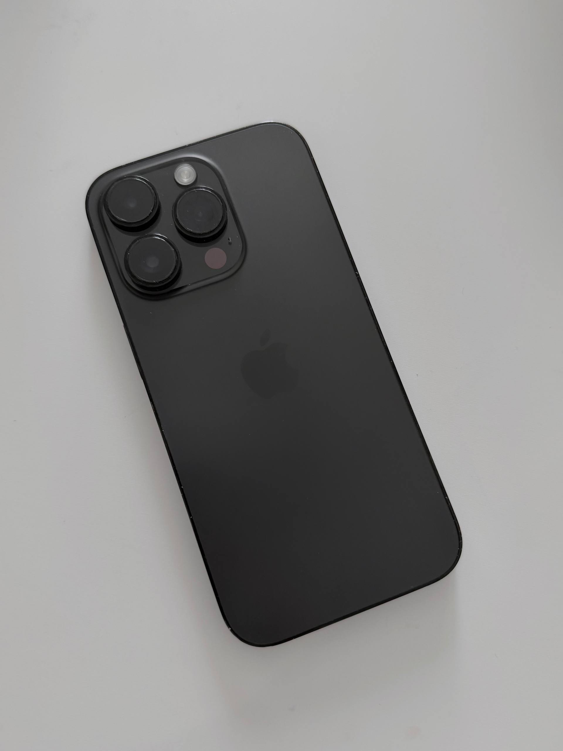 Фото 2: Продается iPhone 14 Pro в черном цвете, 128 ГБ, состояние аккумулятора