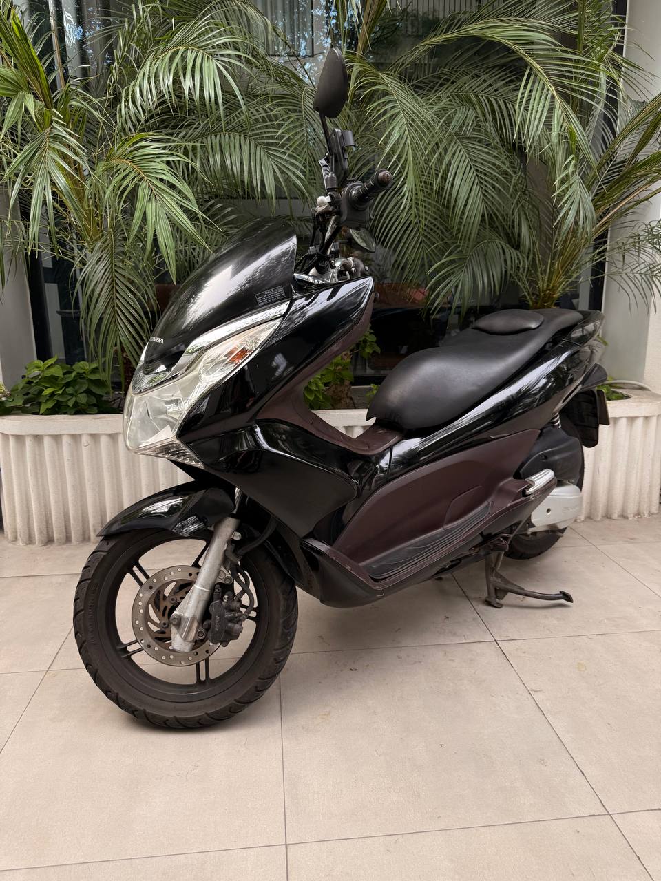 Продаётся Honda PCX 125 2010 года, купленный в Хошимине 2,5 года назад, пробег 63 тыс.