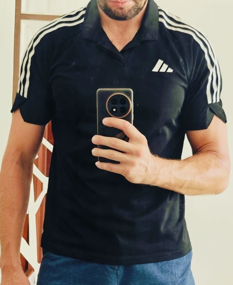 Фото 3: Продаются новые и б/у вещи: шлемы EGO XL и LS2, футболки Adidas и Columbia, кроксы…