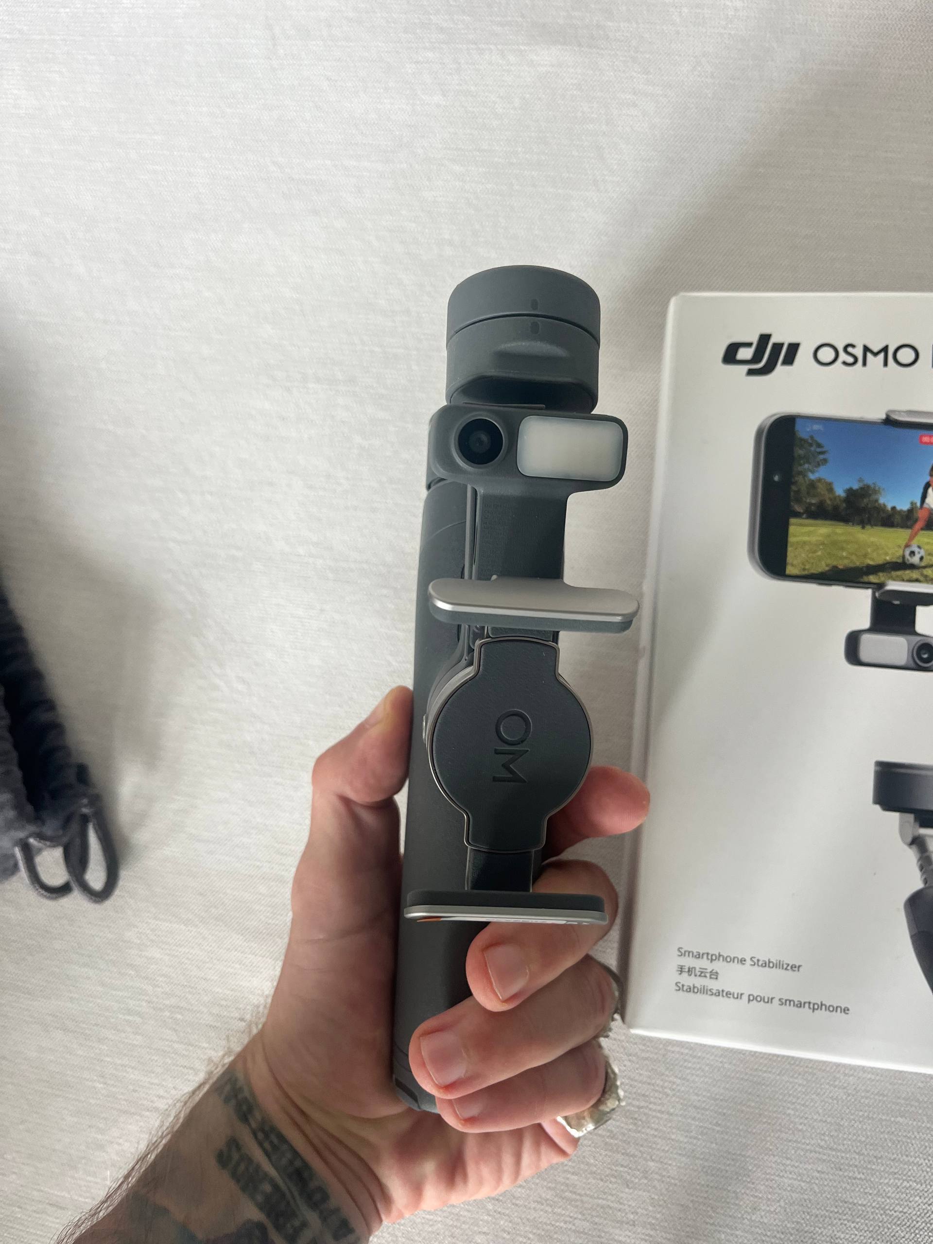 Фото 3: Продаётся стабилизатор для телефона DJI Osmo Mobile 8p, куплен в мае…