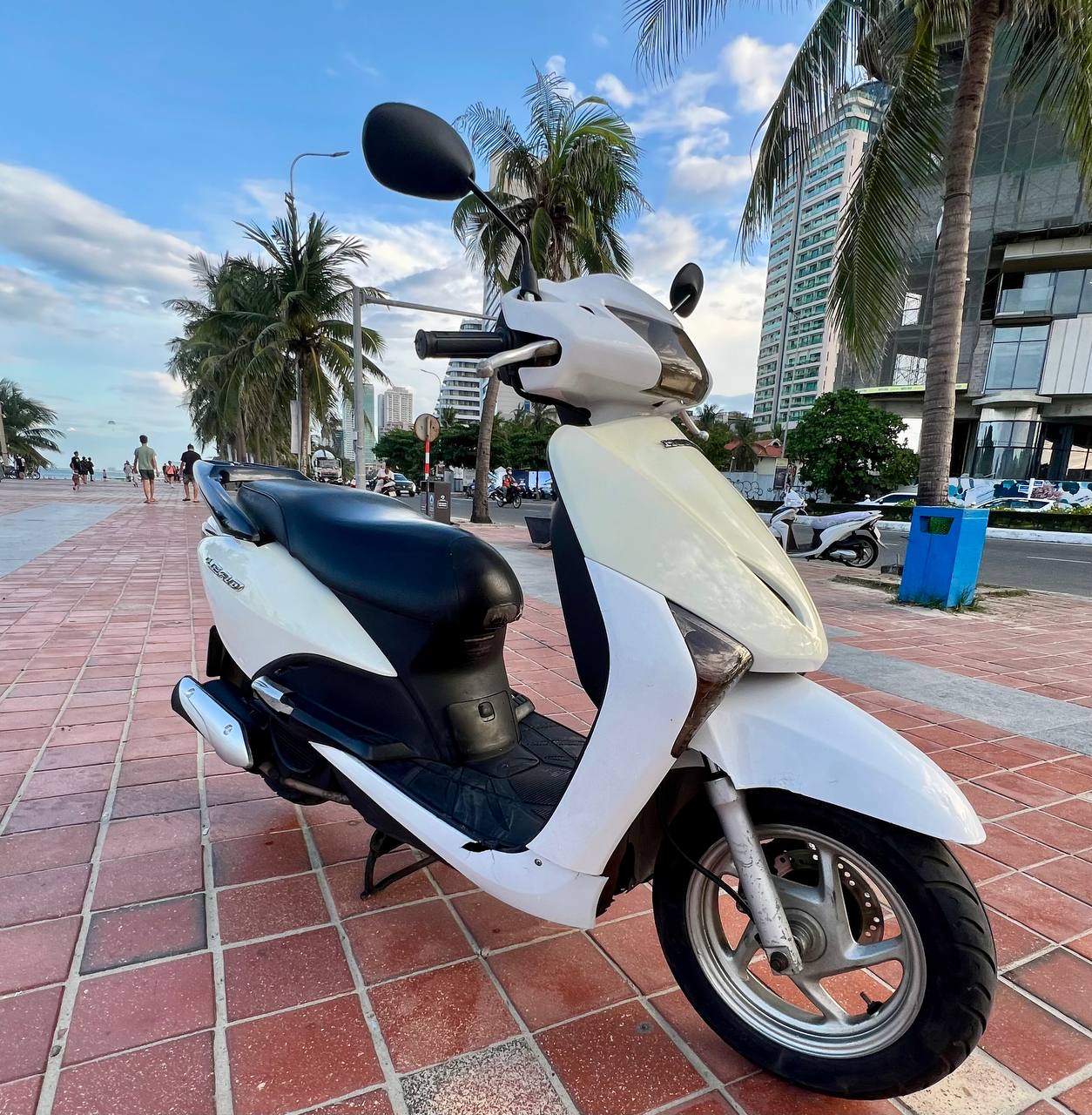 Фото 2: Продаётся Honda Lead 125 CBS 2014 года