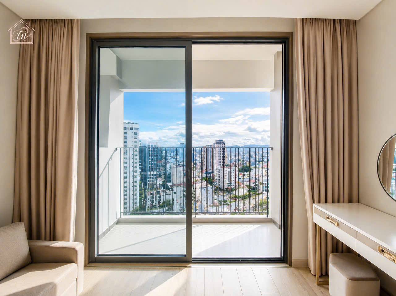 Сдаётся студия Panorama в центре Нячанга, 40 м², 14-й этаж, с панорамным видом на город.