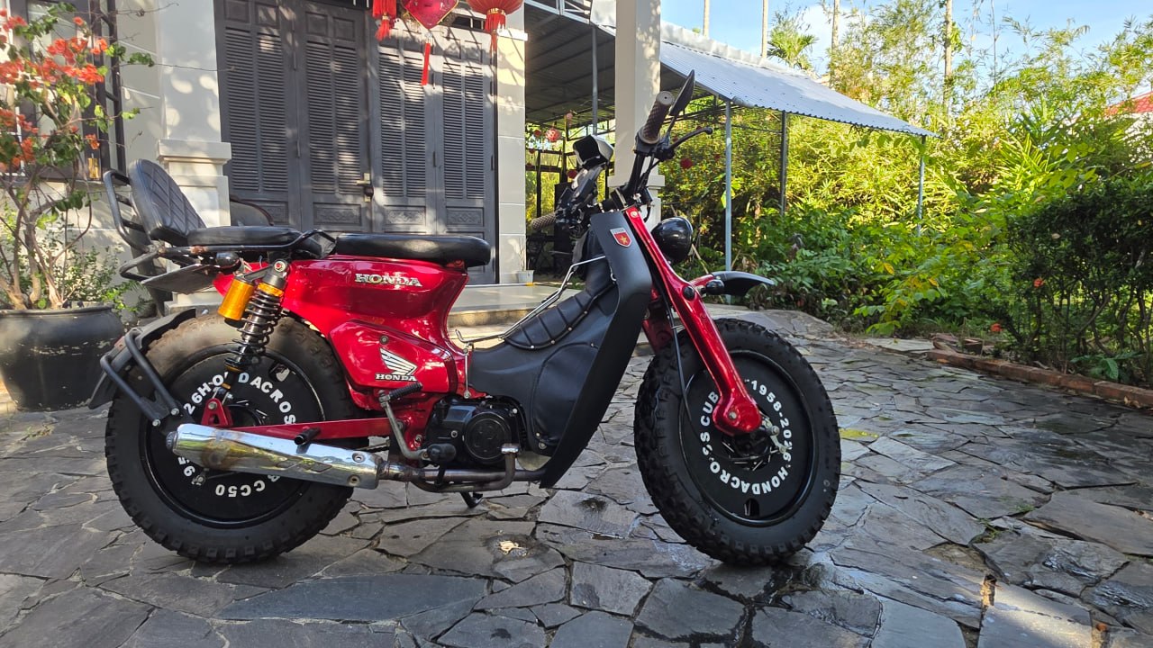 Фото 2: Продаётся кастомный байк Honda Super Cub Custom Deluxe 50…