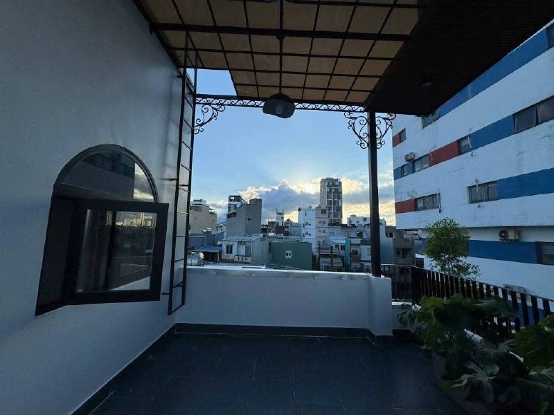Дом 4 этажа, 4 спальни, 4 санузла, 85 м²