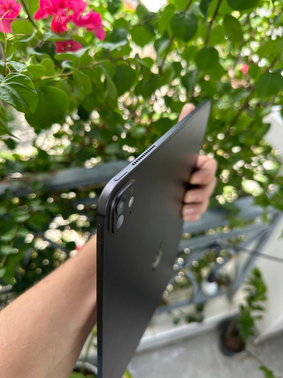 Продаётся iPad Pro 13” M4, Wi-Fi, 256 ГБ в идеальном состоянии