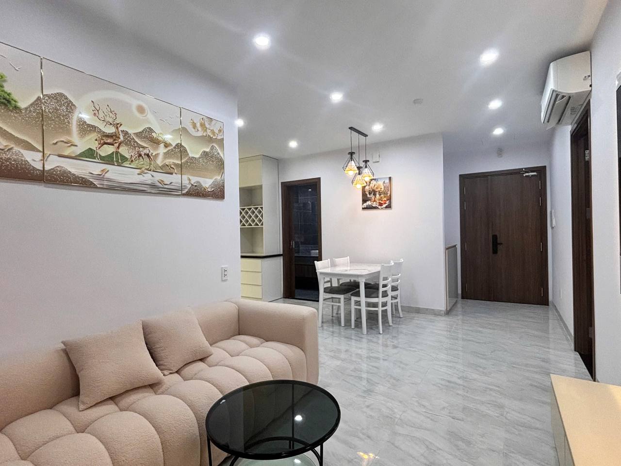 Фото 2: Сдаётся двухкомнатная квартира в Vista Residence на улице Xô Viết…
