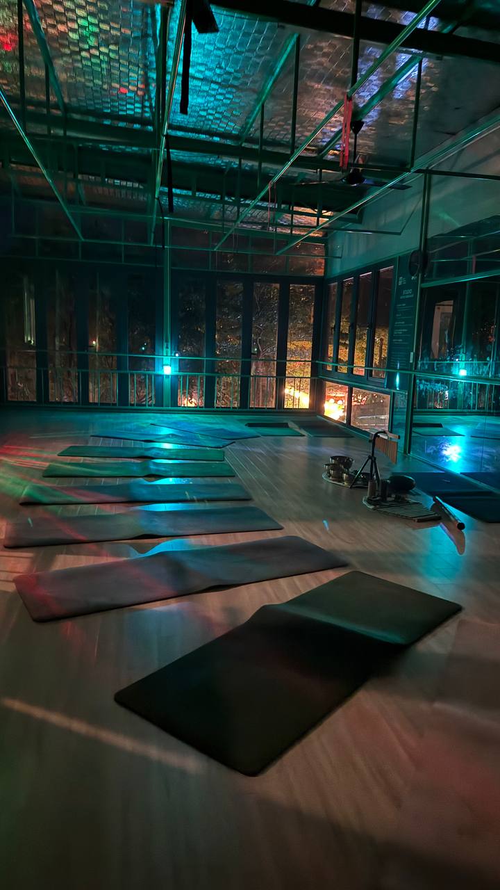 Приглашение на практики инь-йоги и sound spa в Хойане