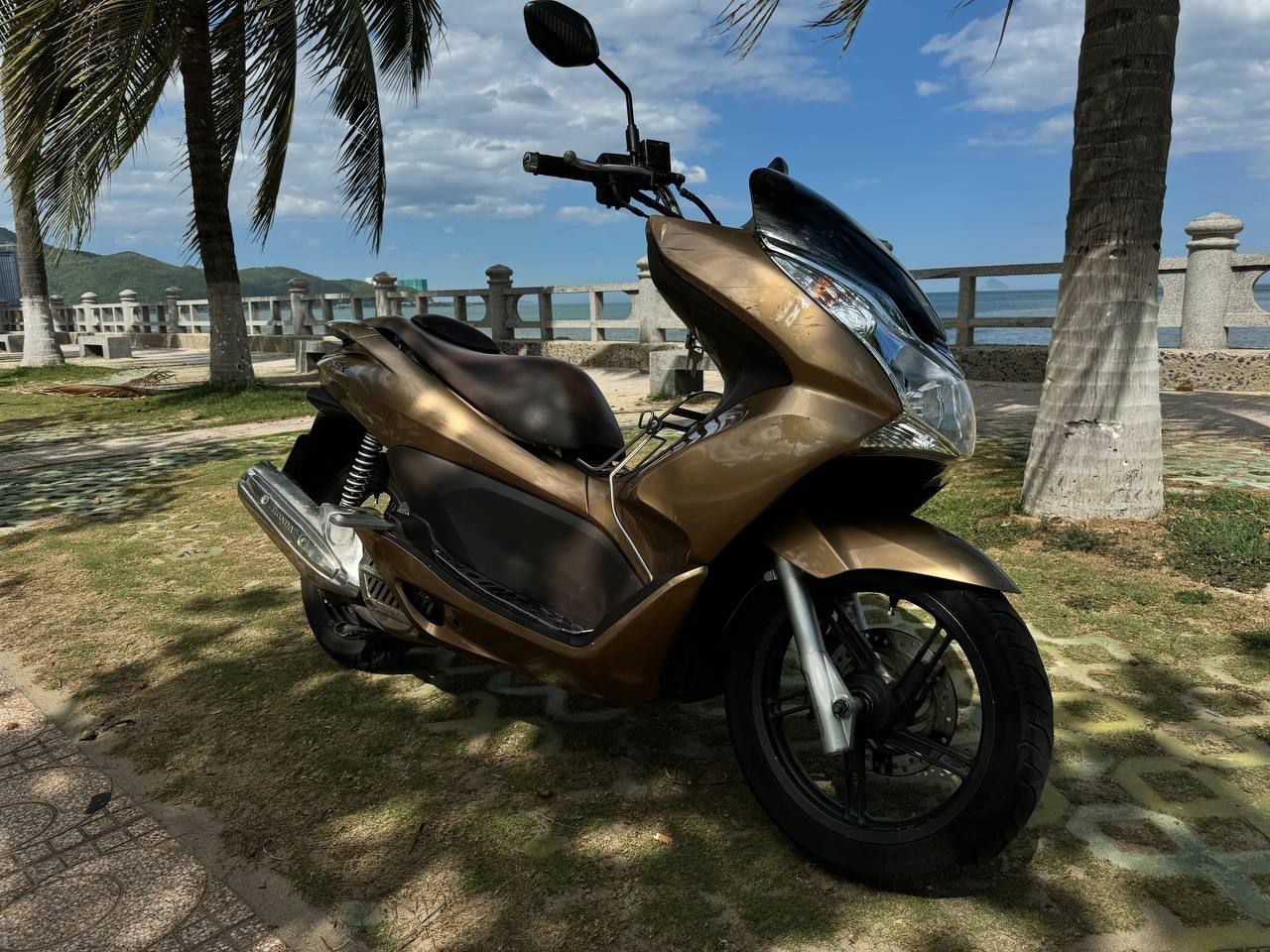 Фото 3: Продаётся Honda PSX 125 2011 года в отличном состоянии, всё оригинальное, в родной…