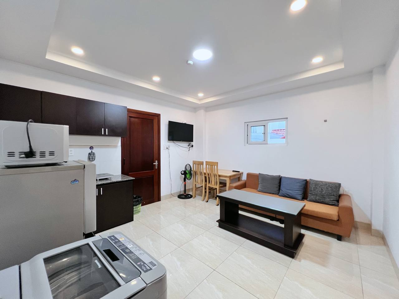 Фото 2: Сдаётся квартира 50 м² с двумя спальнями, кухней и одним санузлом в районе Тан Лап.