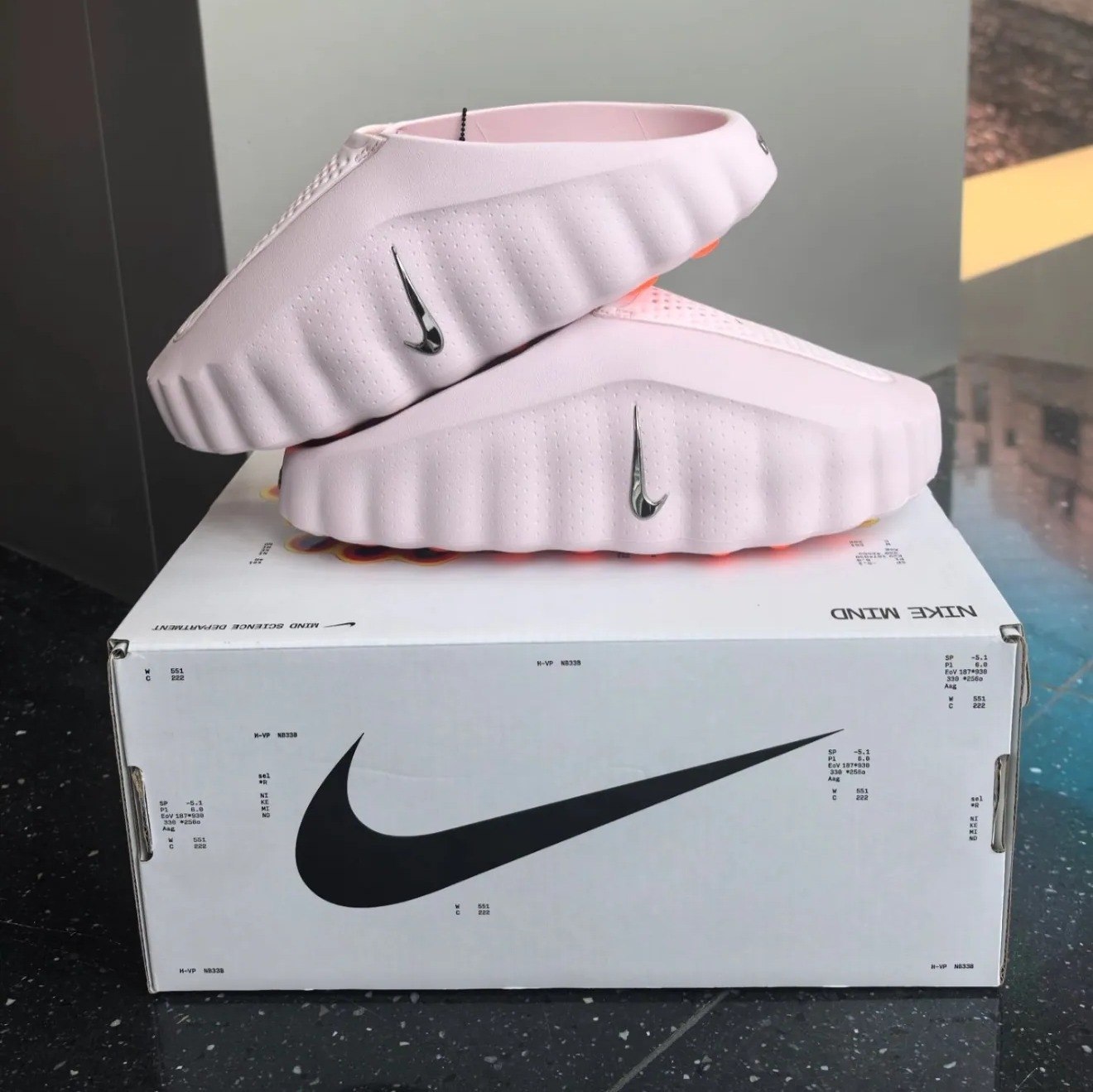 Продаются абсолютно новые кроссовки Nike Mind 001 в розовом цвете, размер US 8 / EU 39…