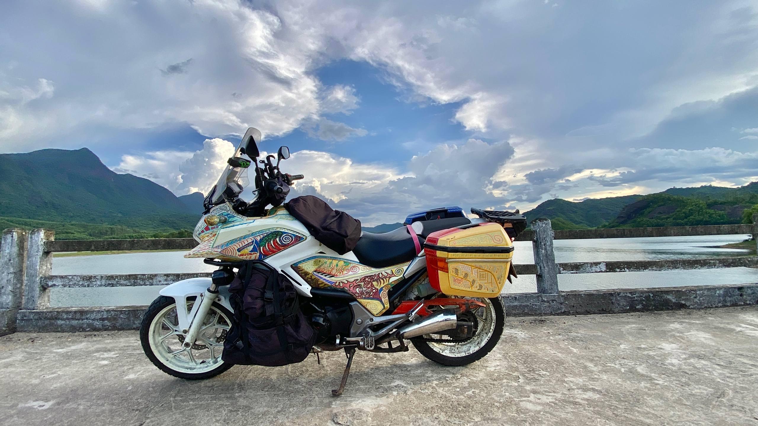 Продаётся мотоцикл Honda NC750X 2015 года в хорошем состоянии, пробег…