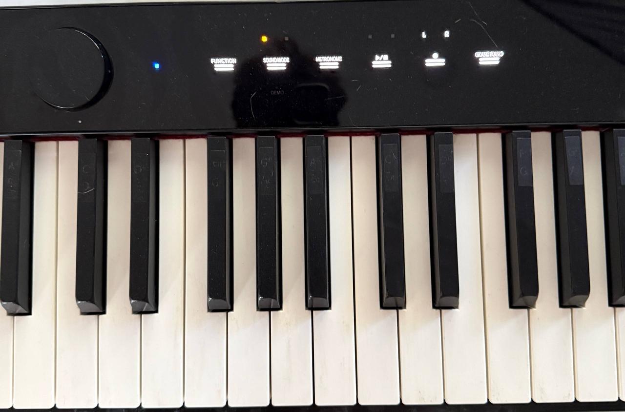 Фото 3: Продаю цифровое пианино Casio PX-S1100 в отличном состоянии