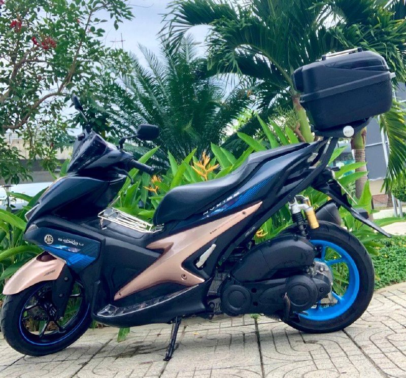 Сдаются в аренду скутеры Yamaha NVX и Honda PCX