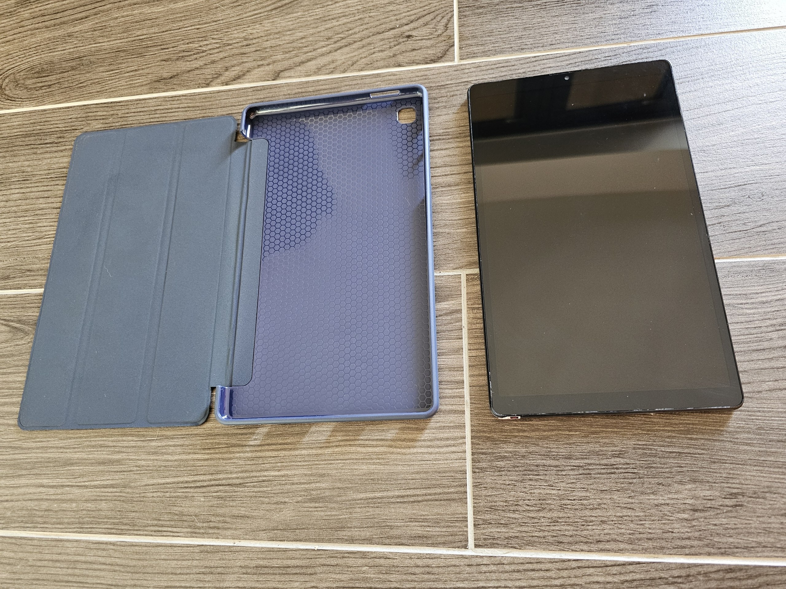 Продаётся планшет Samsung Galaxy Tab A7 Lite в отличном состоянии, без