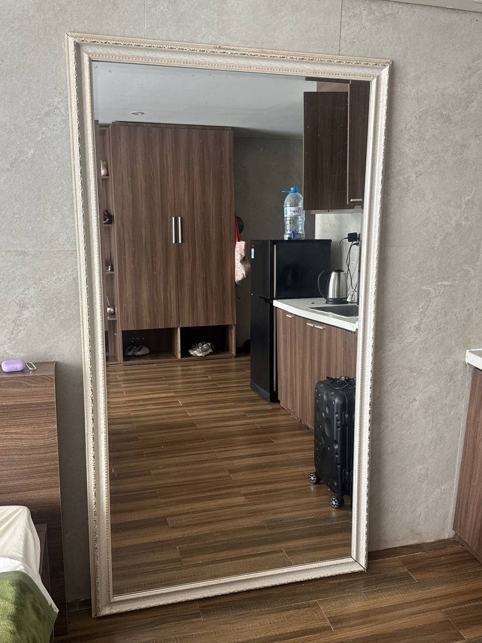 Продаётся огромное зеркало за 500
